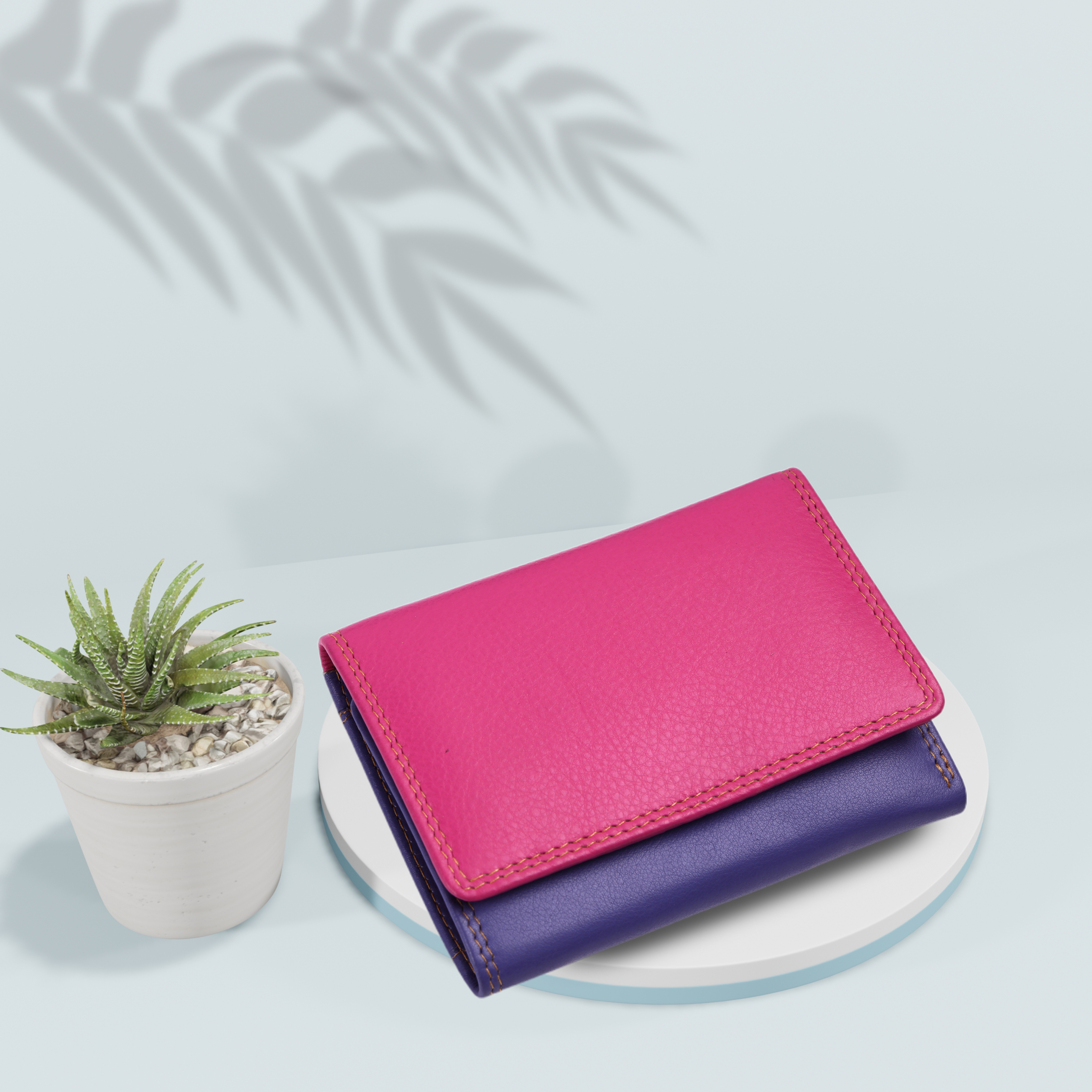 Women's Leather Wallet (Pink) image 3