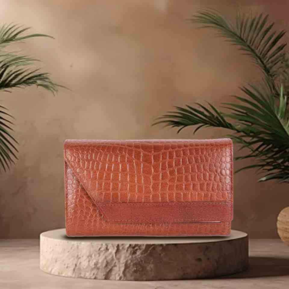 Vintage Leather Ladies Purse image 3